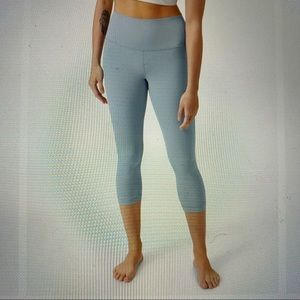 Lululemon Align Crop 21” Chambray Size 4 Like New Condition, Nulu fabric